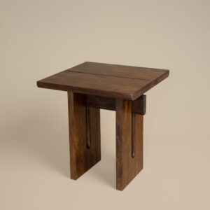 Acacia grain detail on the Sidney side table